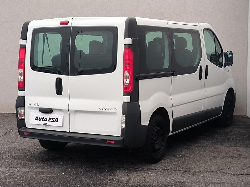Opel Vivaro 2.0CDTi  9míst