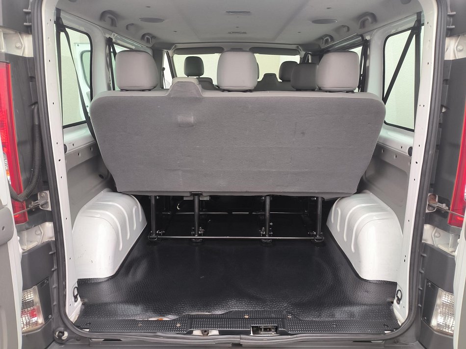 Opel Vivaro 2.0CDTi  9míst