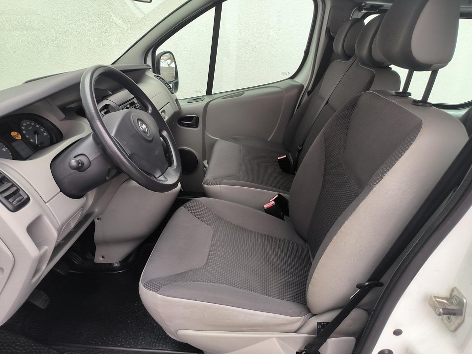 Opel Vivaro 2.0CDTi  9míst