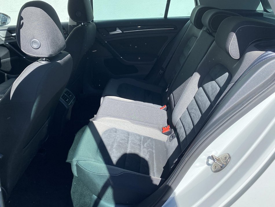 Volkswagen Golf 1.4TSi Highline