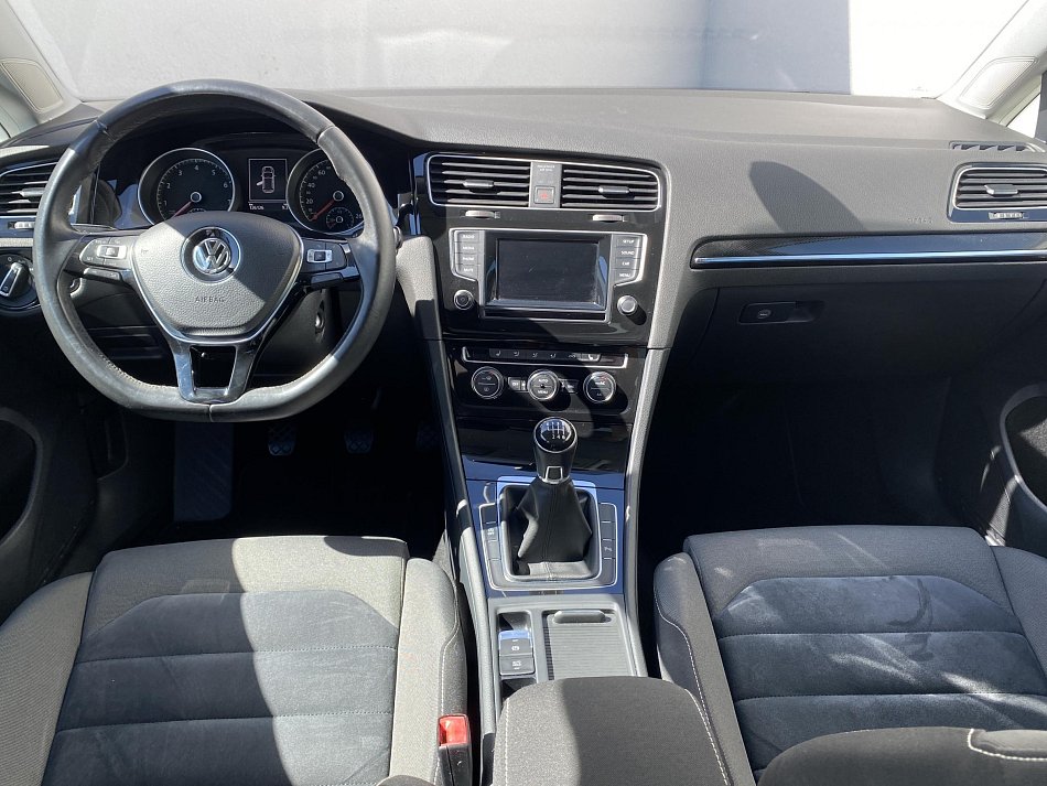 Volkswagen Golf 1.4TSi Highline