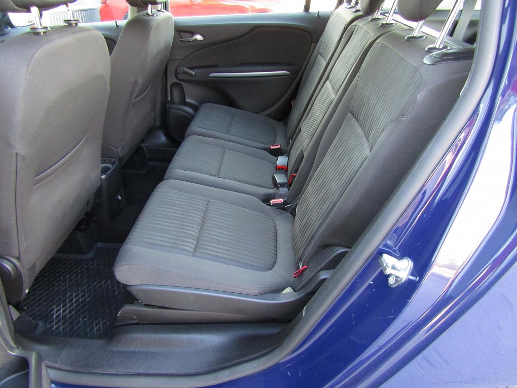 Opel Zafira 1.4 i 