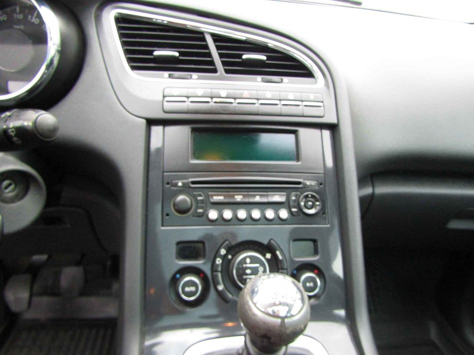 Peugeot 5008 2.0 HDi 