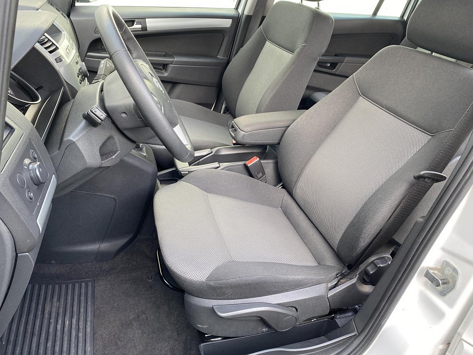 Opel Zafira 1.8 16V  7míst