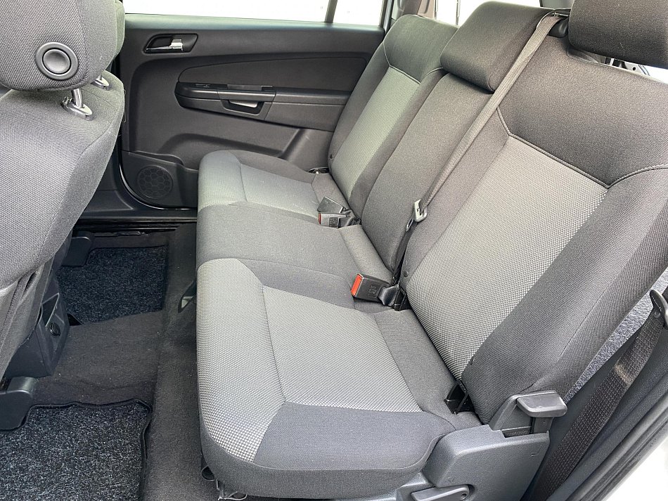 Opel Zafira 1.8 16V  7míst