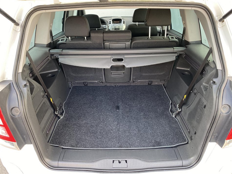 Opel Zafira 1.8 16V  7míst