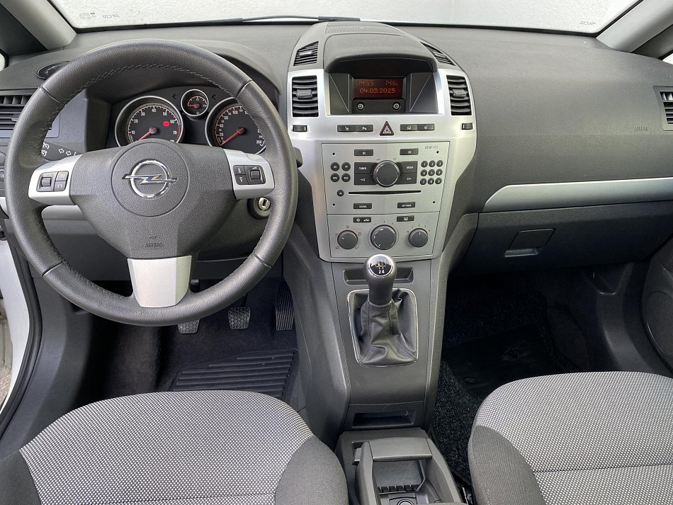 Opel Zafira 1.8 16V  7míst