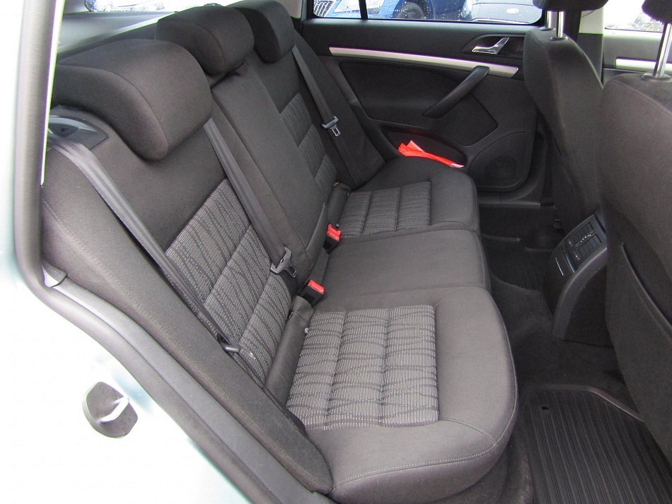 Škoda Octavia II 1.6TDi Elegance