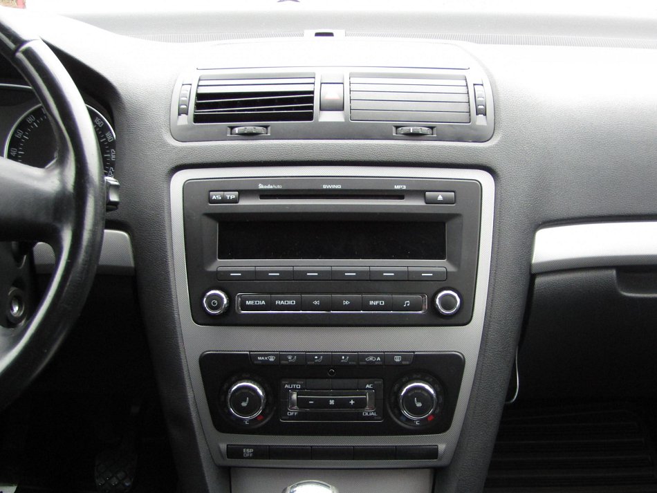 Škoda Octavia II 1.6TDi Elegance