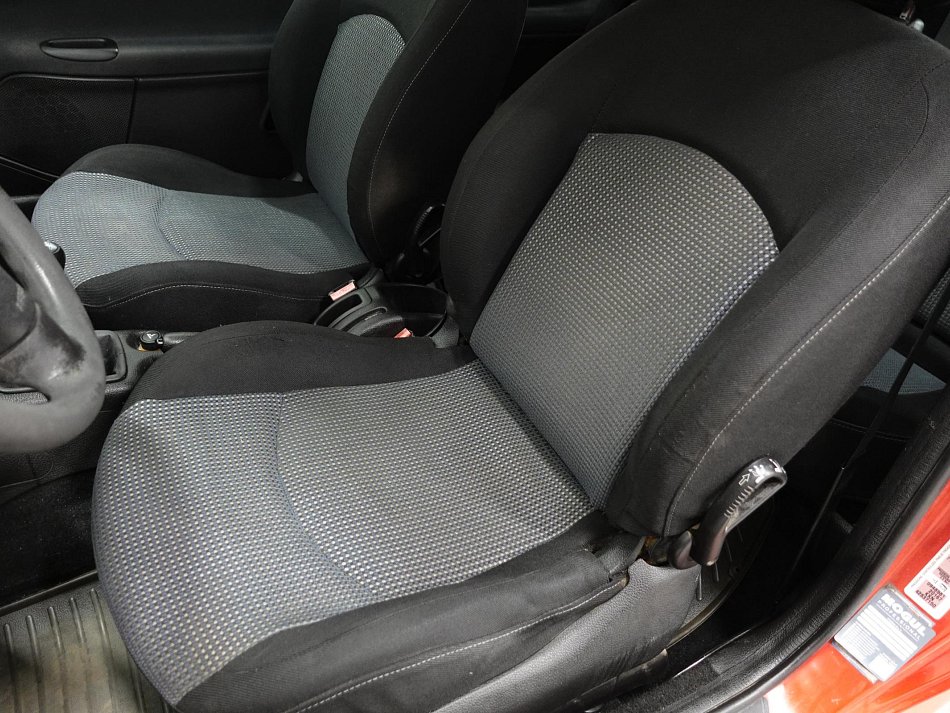 Peugeot 206 1.1i 
