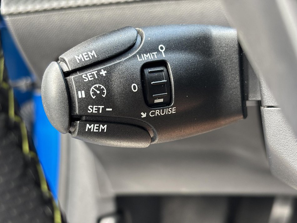 Peugeot 208 1.2 PT GT