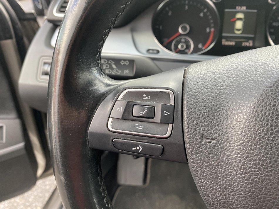 Volkswagen CC 2.0 TDi 