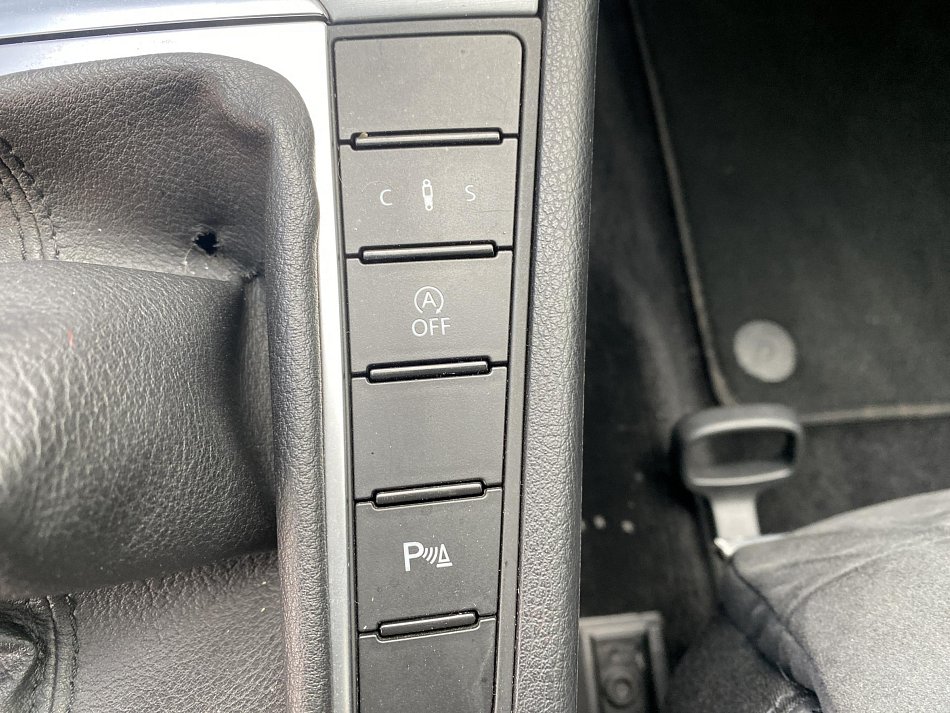 Volkswagen CC 2.0 TDi 