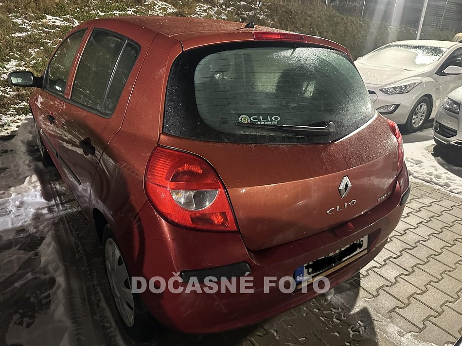 Renault Clio 1.2i 