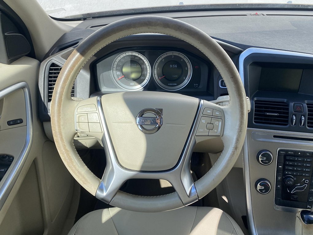 Volvo XC60 2.4 D5 Momentum AWD