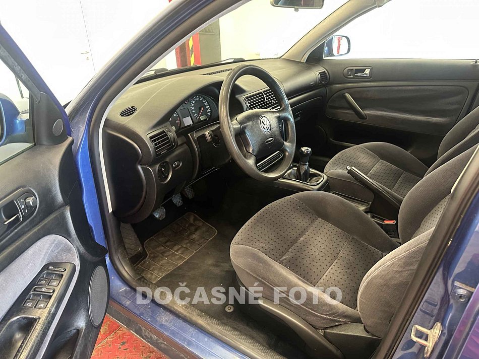 Volkswagen Passat 1.6 i 
