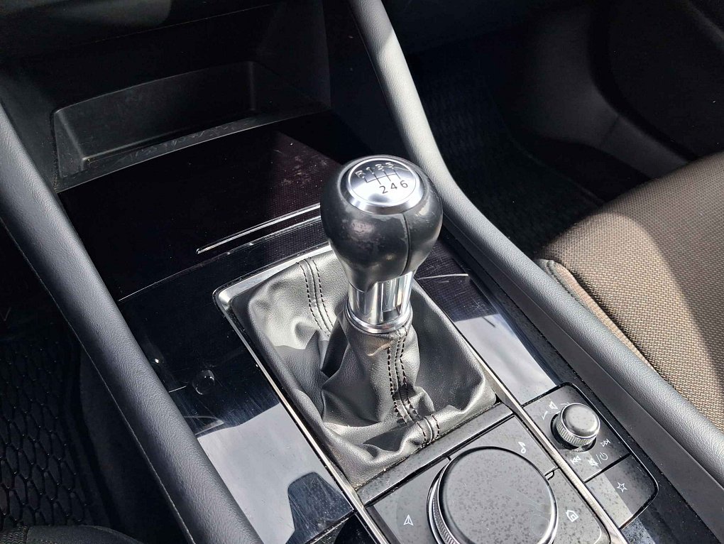 Mazda 3 2.0i 