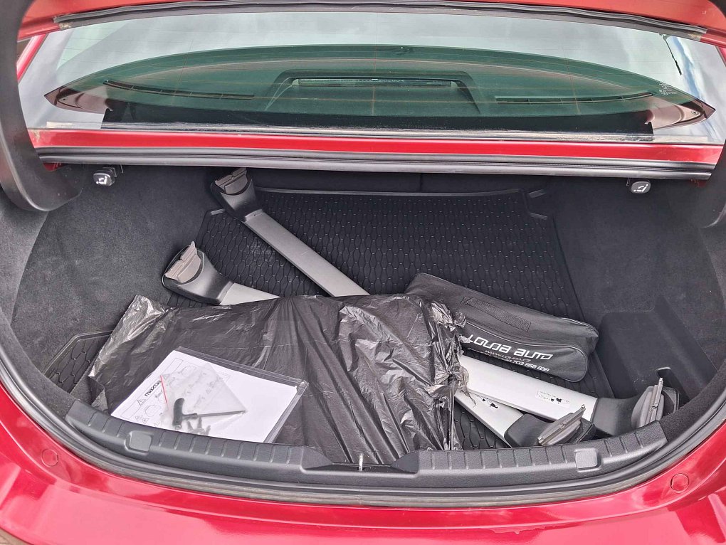 Mazda 3 2.0i 