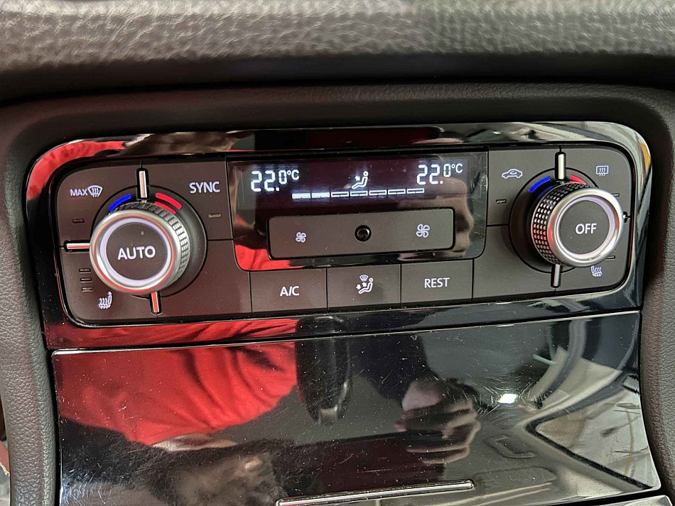 Volkswagen Touareg 3.0TDi  quattro