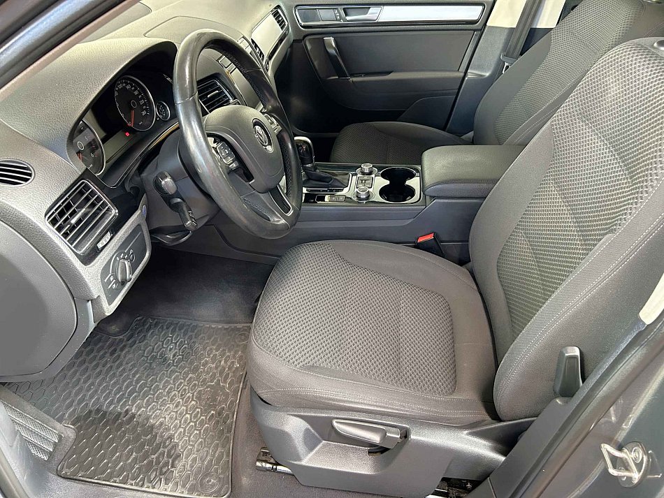 Volkswagen Touareg 3.0TDi  quattro
