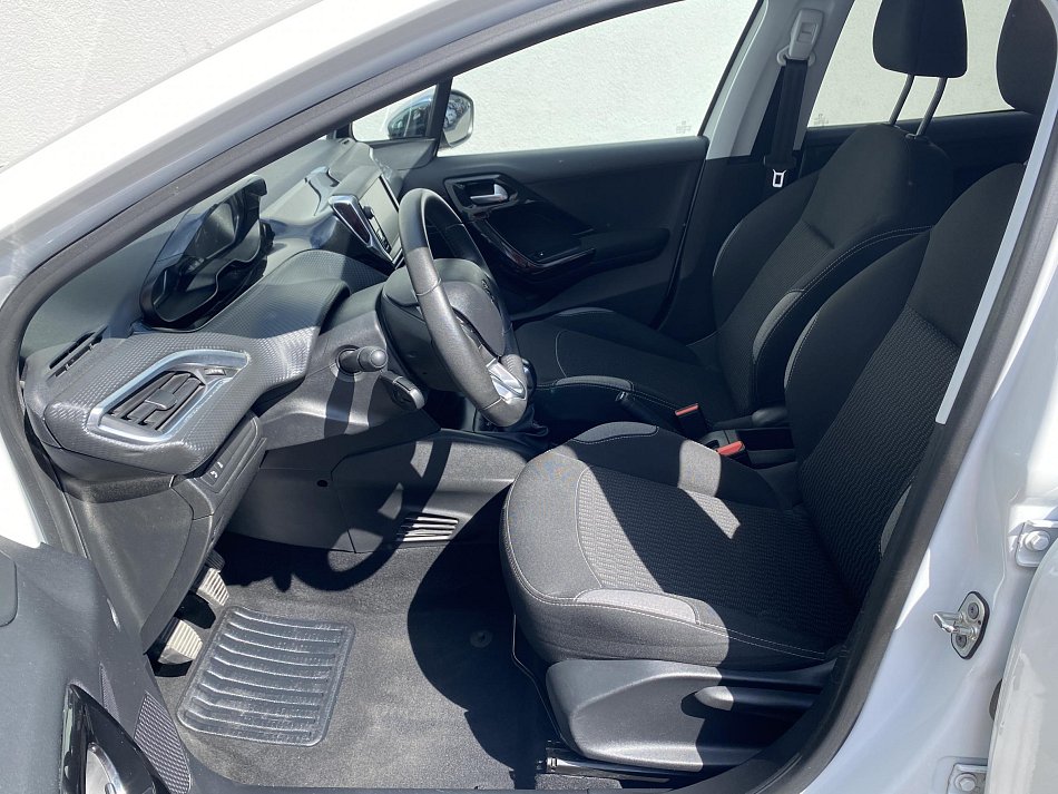 Peugeot 208 1.2 PT Style