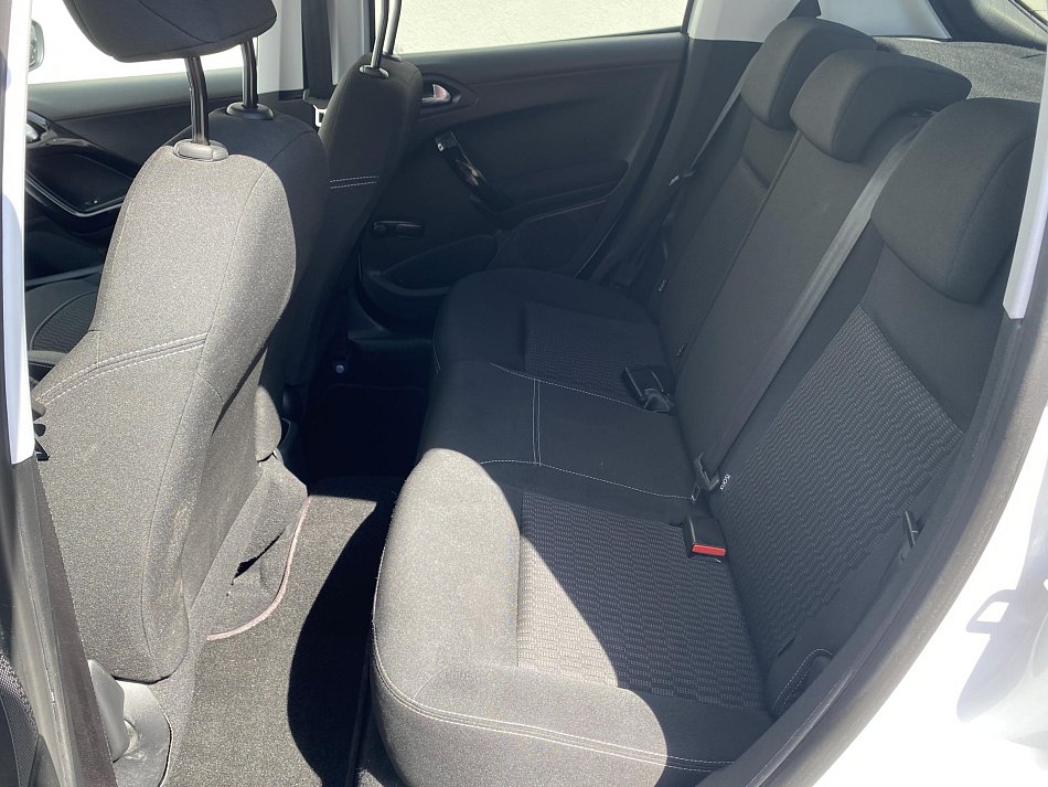 Peugeot 208 1.2 PT Style