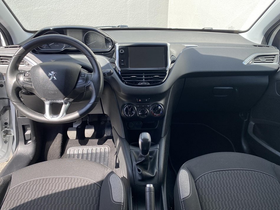 Peugeot 208 1.2 PT Style