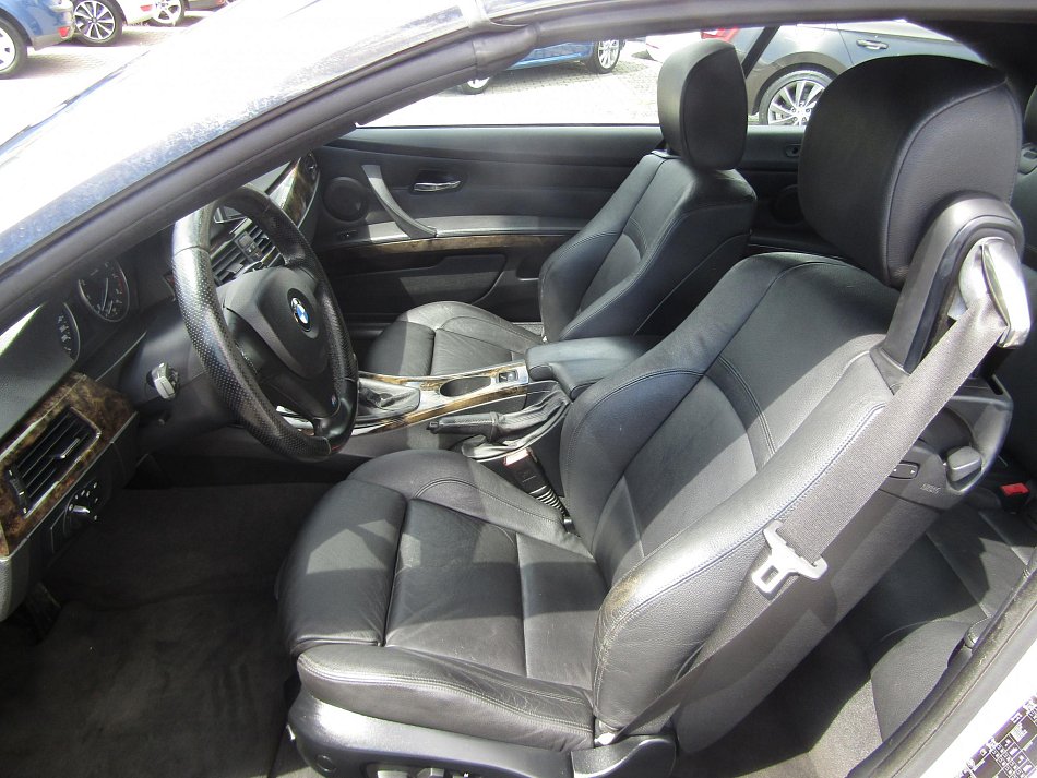 BMW Řada 3 3.0i  325i