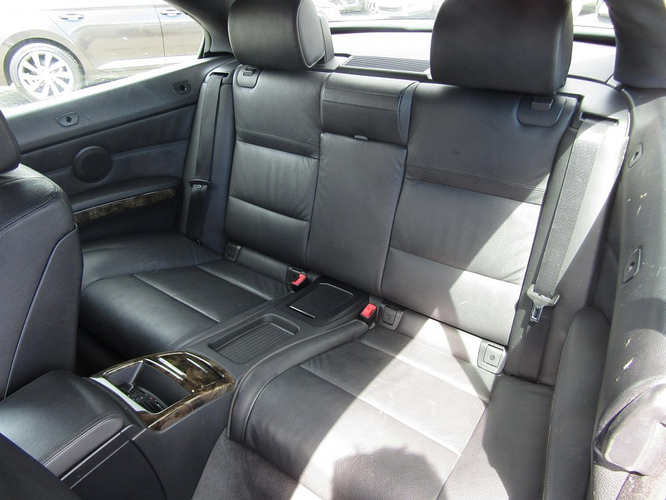 BMW Řada 3 3.0i  325i