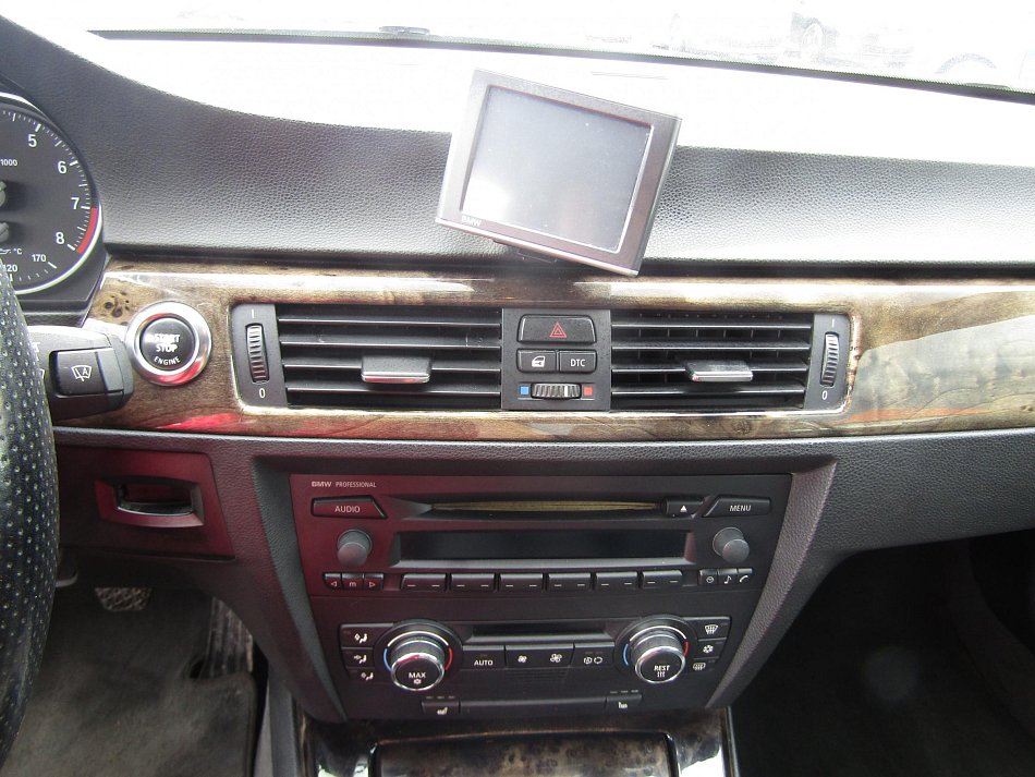 BMW Řada 3 3.0i  325i