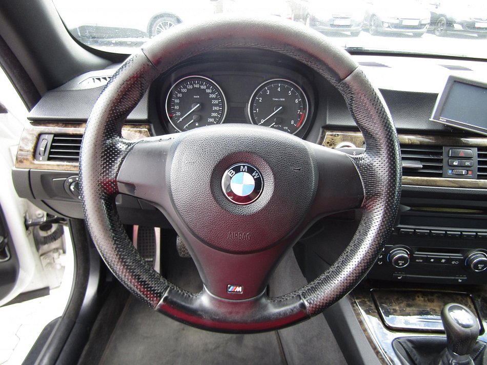 BMW Řada 3 3.0i  325i