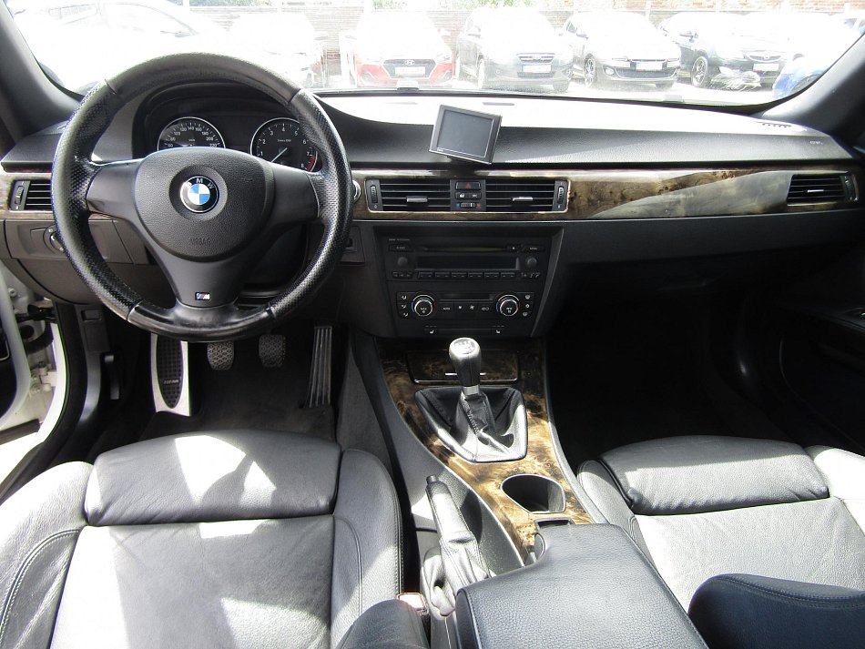 BMW Řada 3 3.0i  325i