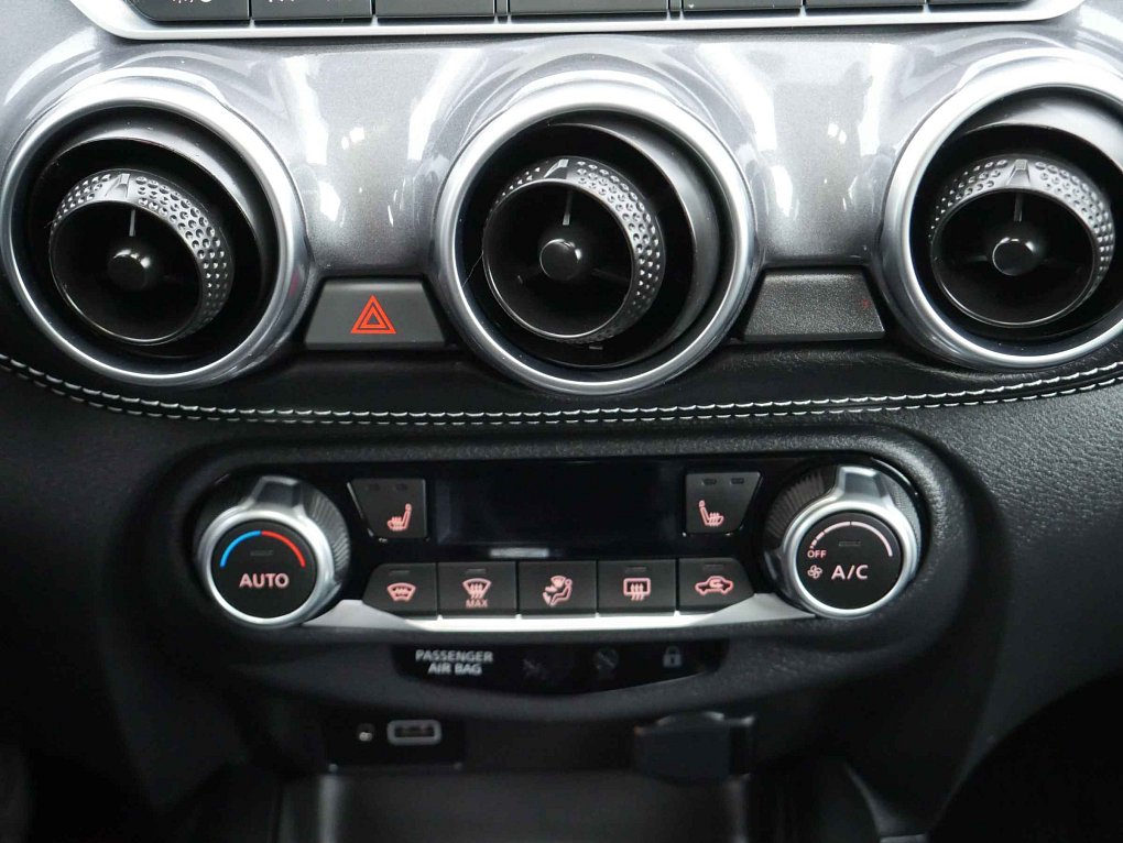 Nissan Juke 1.0 DIG-T N-Connecta
