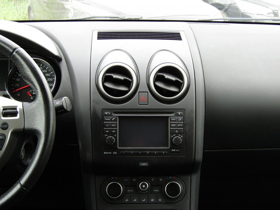 Nissan Qashqai 1.6i 