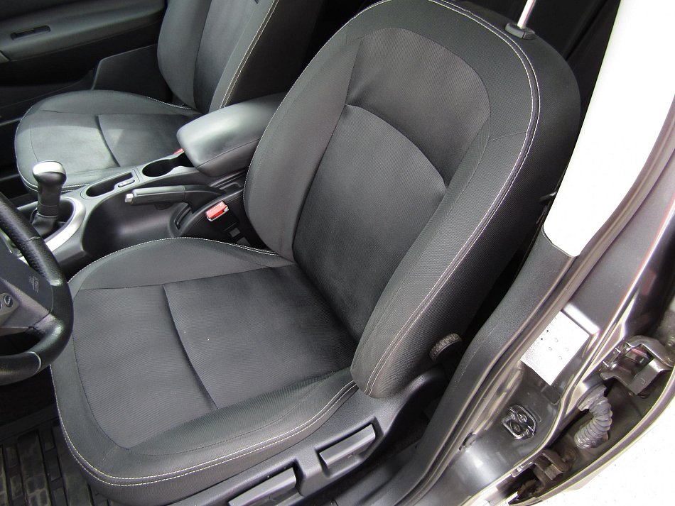 Nissan Qashqai 1.6i 
