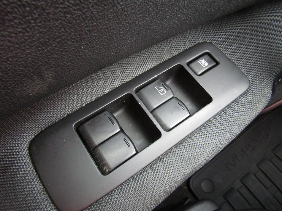 Nissan Qashqai 1.6i 