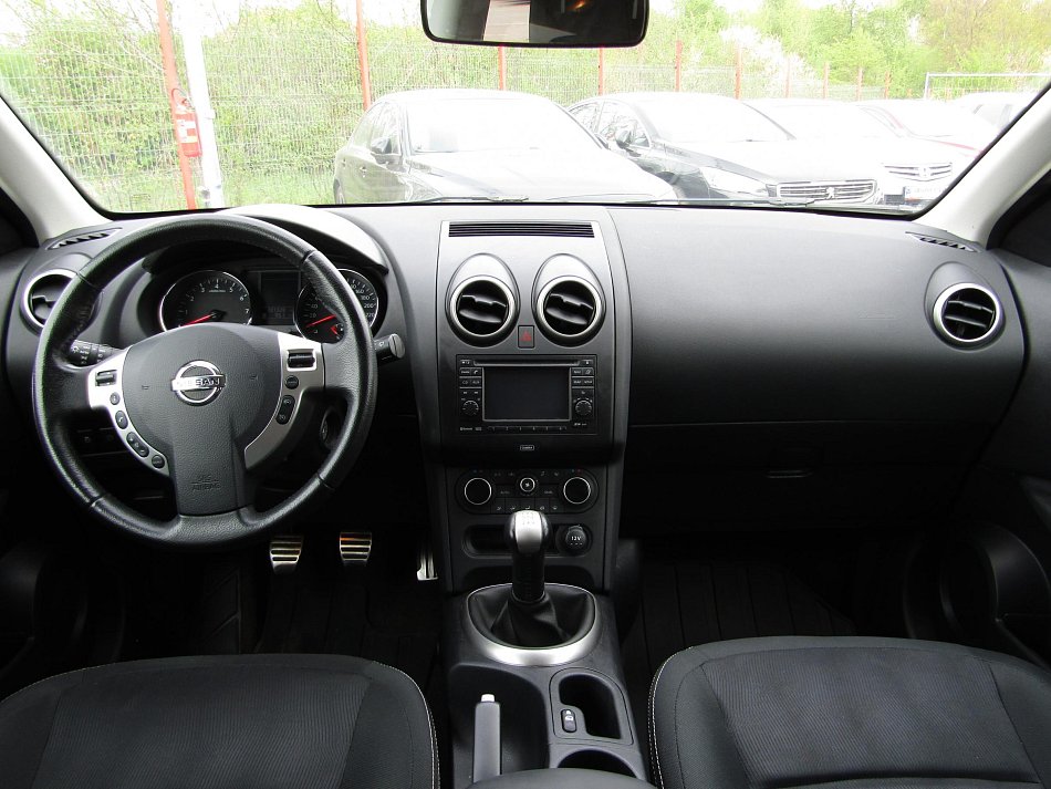 Nissan Qashqai 1.6i 