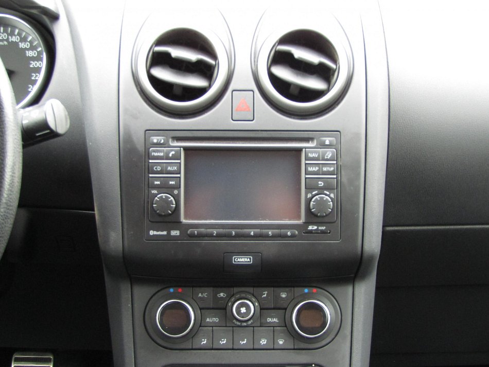 Nissan Qashqai 1.6i 