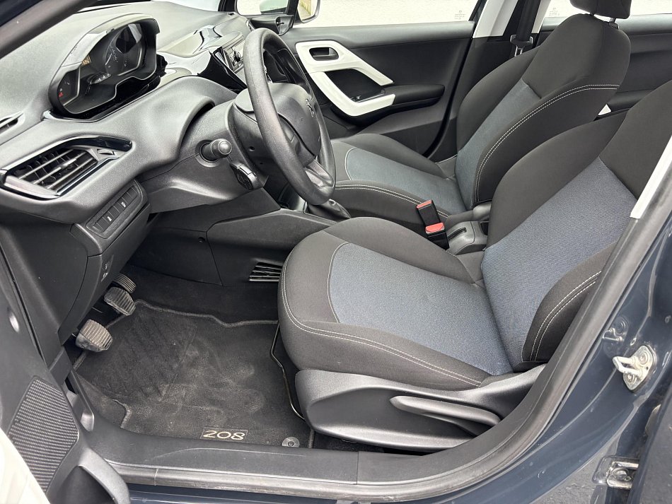 Peugeot 208 1.2 PT 