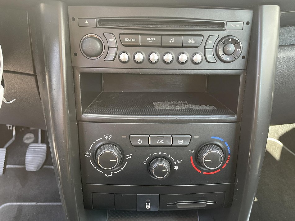 Peugeot 207 1.4i 