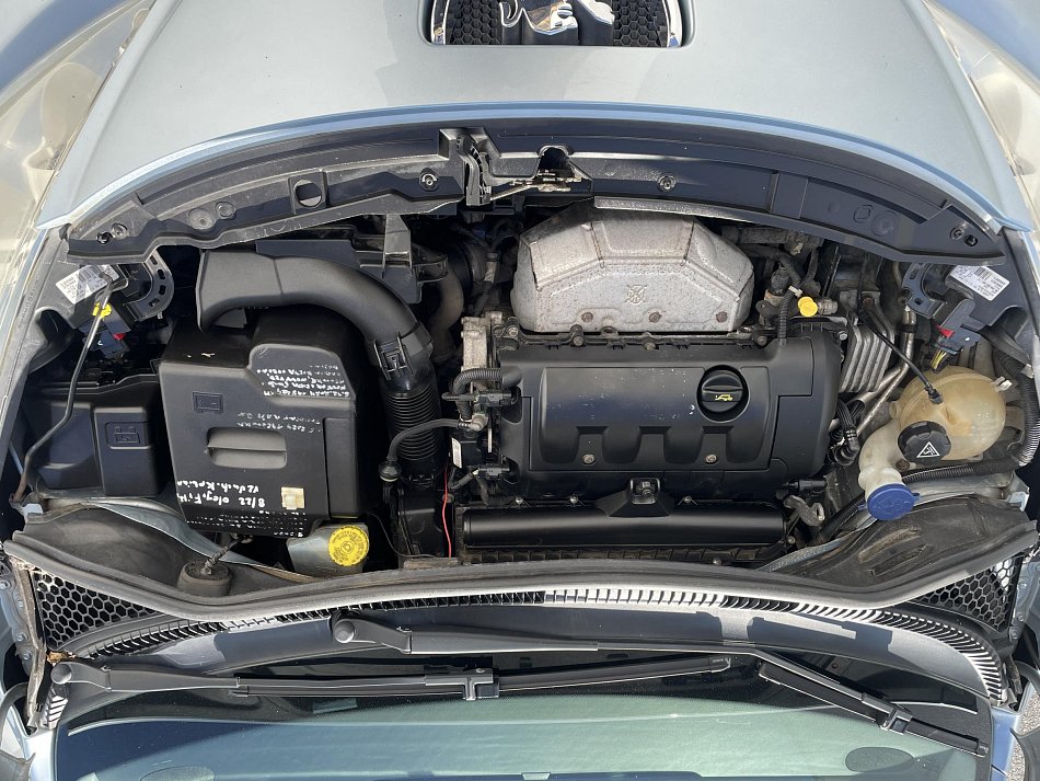 Peugeot 207 1.4i 
