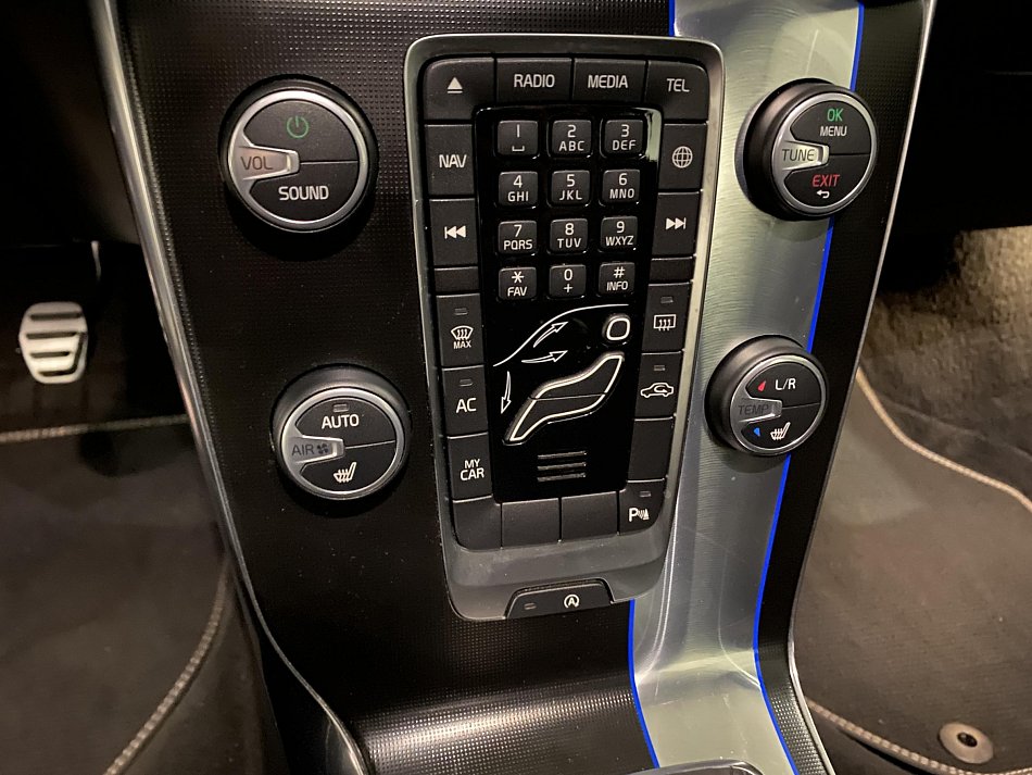 Volvo V40 2.0 D2 R-design