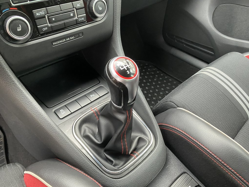 Volkswagen Golf 2.0TSi Adidas Edition