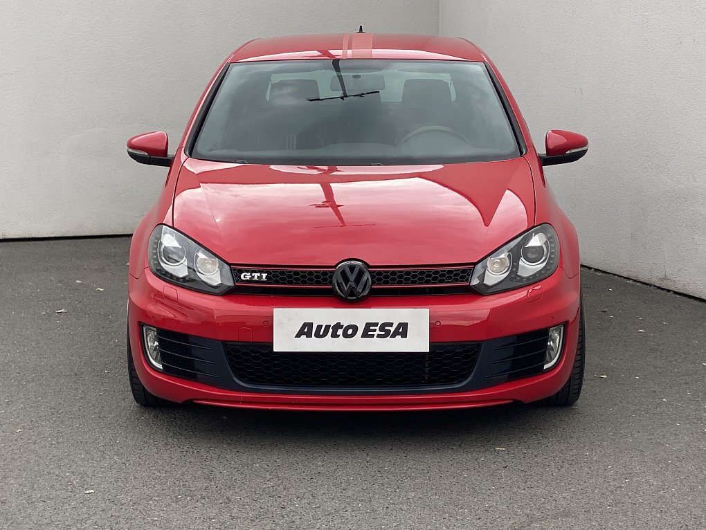 Volkswagen Golf 2.0TSi Adidas Edition