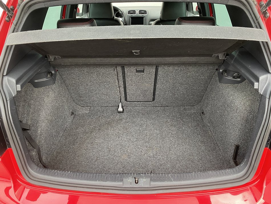 Volkswagen Golf 2.0TSi Adidas Edition