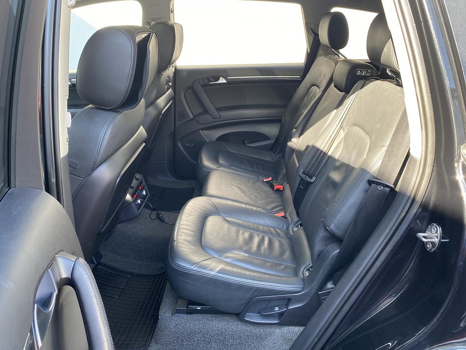 Audi Q7 4.2 FSi  quattro