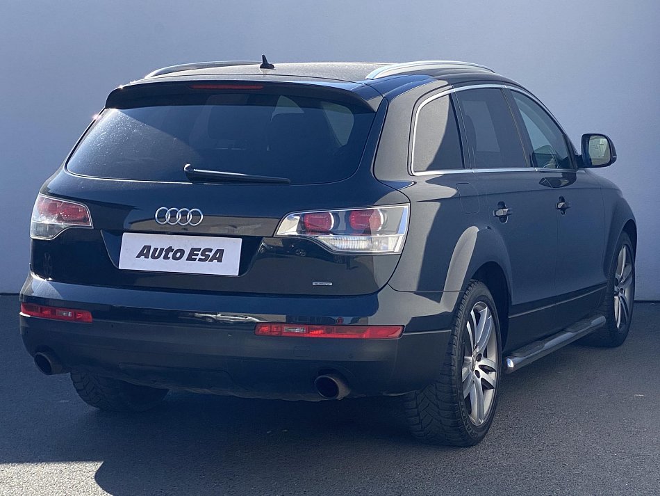 Audi Q7 4.2 FSi  quattro