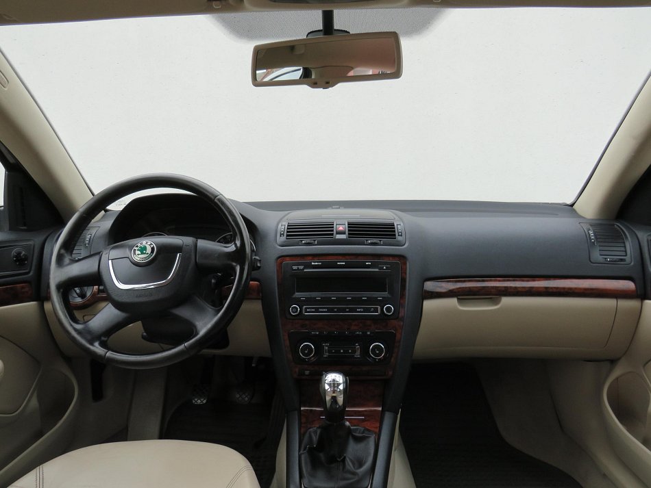 Škoda Octavia II 1.6TDi Elegance