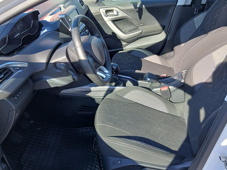 Peugeot 2008 1.2PT 