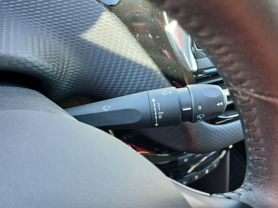 Peugeot 2008 1.2PT 
